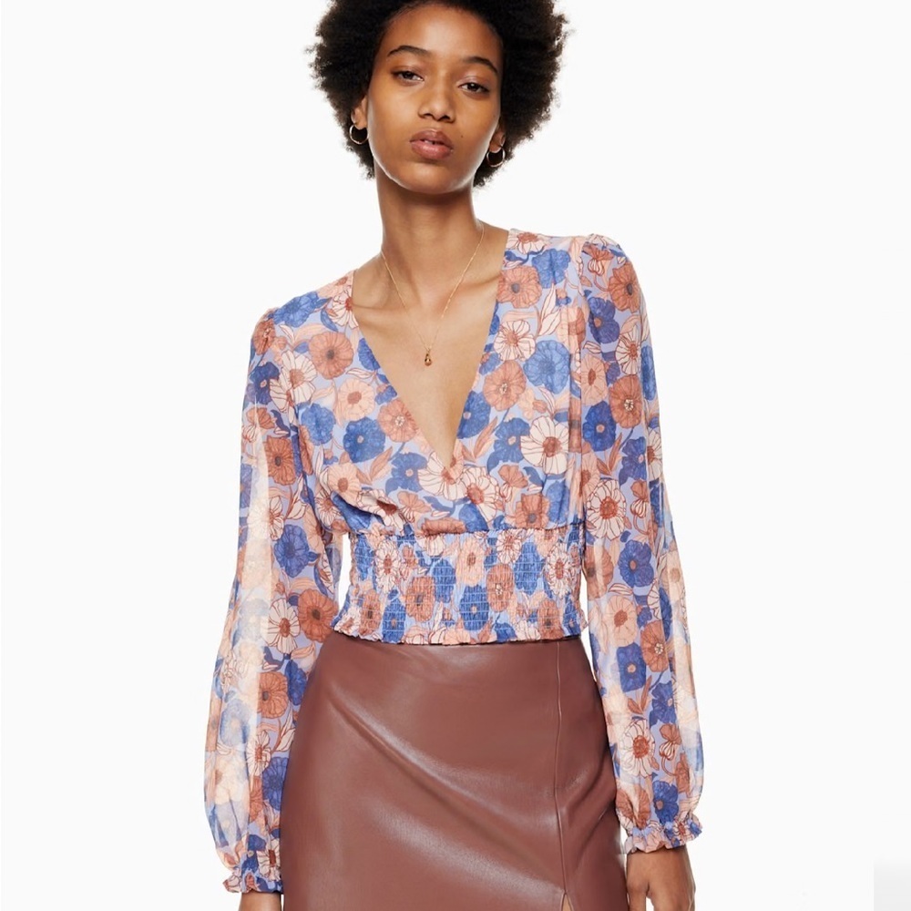 Aritzia Wilfred Wistful floral smock Blouse size 6